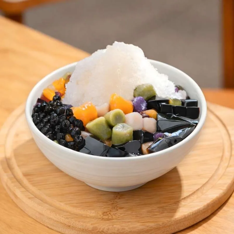 彩色芋圆仙草冻 (冷) Rainbow Taro Grass Jelly Ice (Cold)