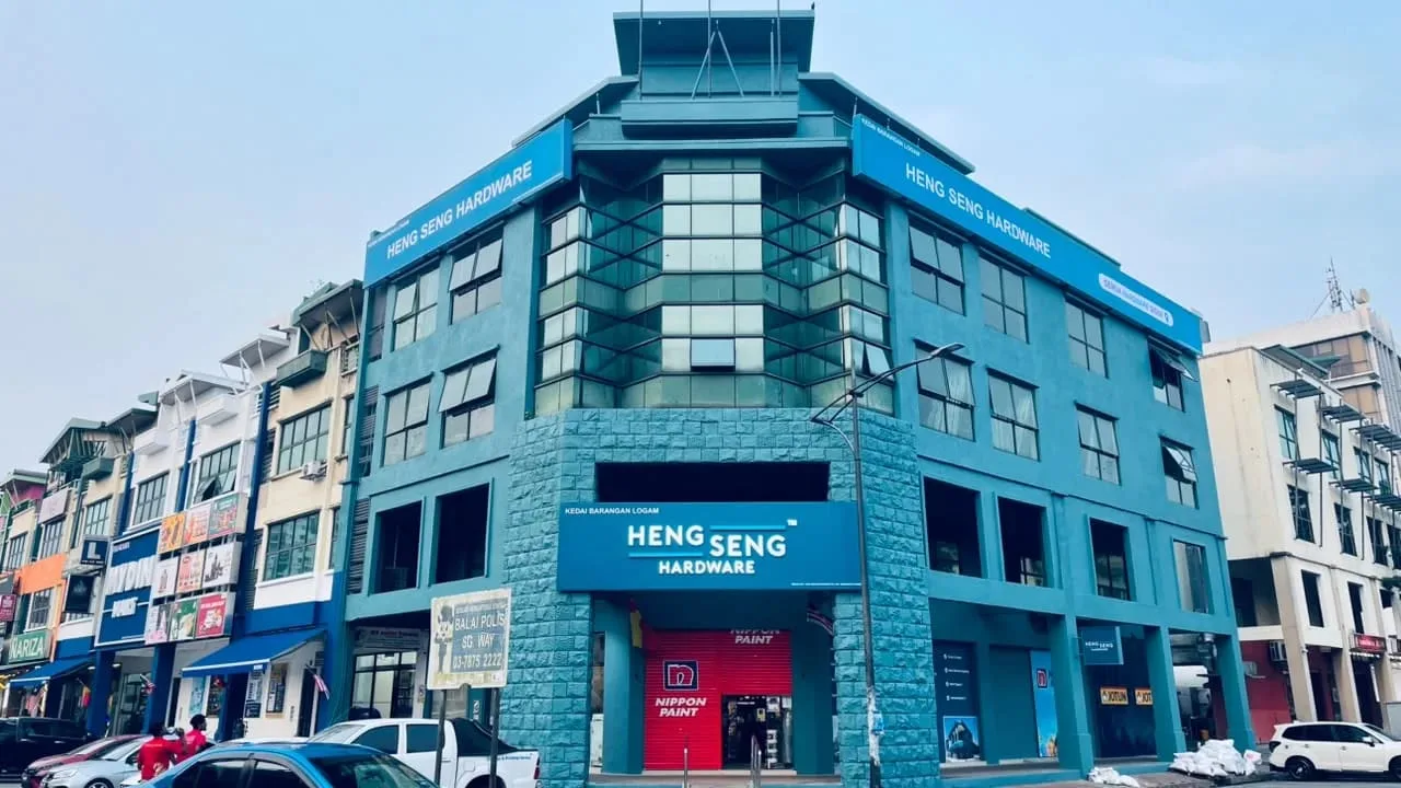 Heng Seng Hardware retail outlet interior